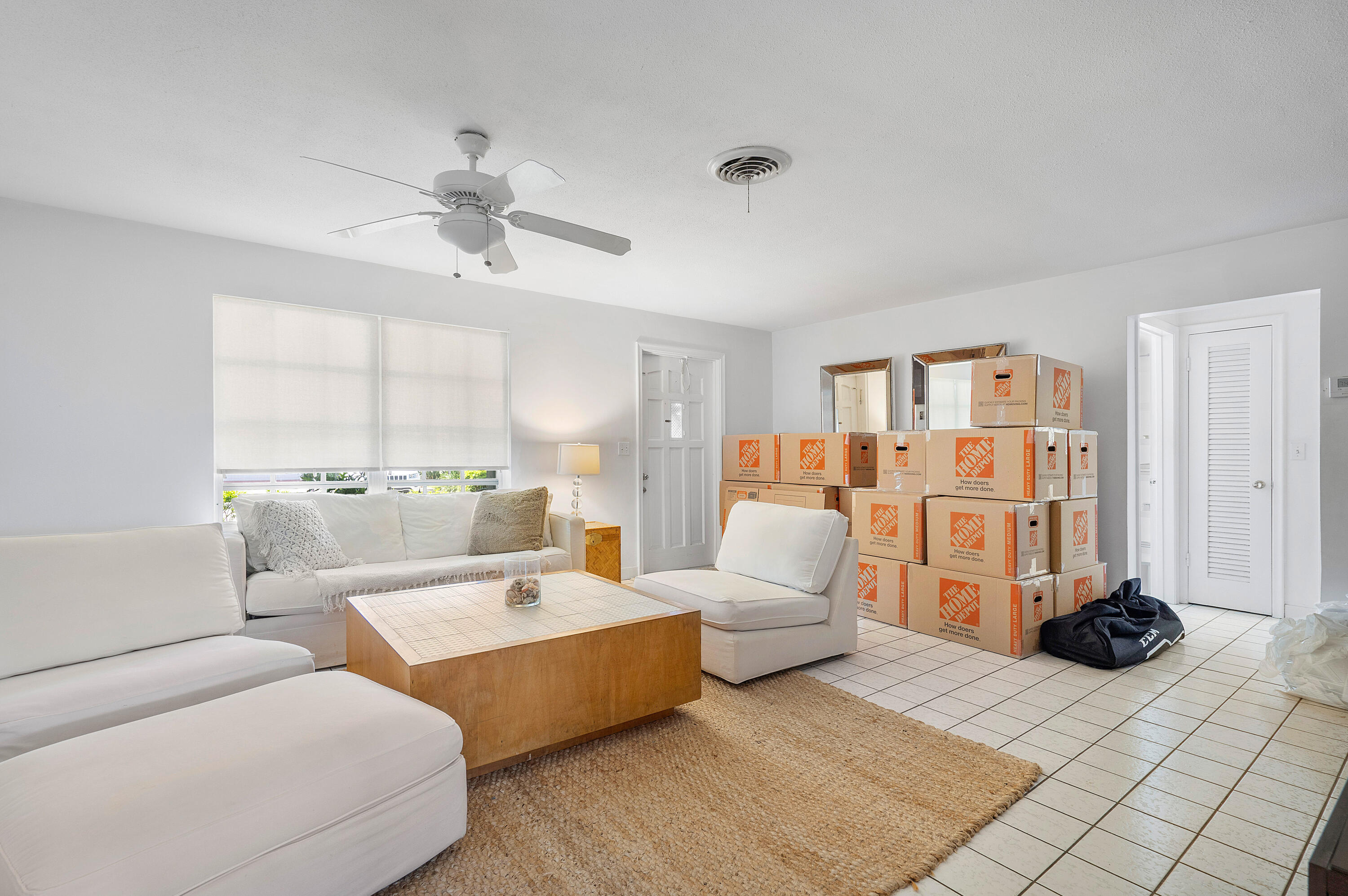 PALM BEACH SHORE ACRES - Residential Lease