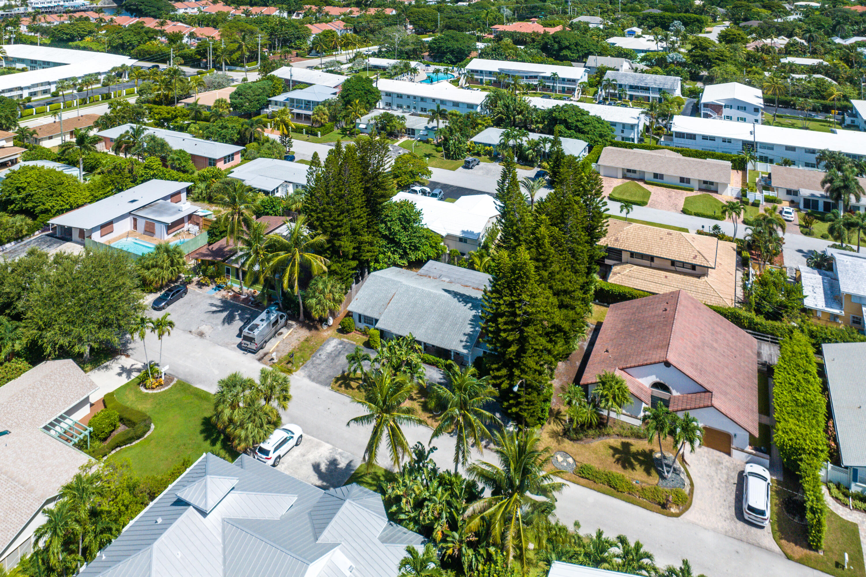 PALM BEACH SHORE ACRES - Residential Lease