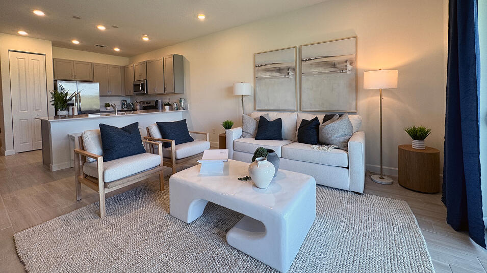 DELRAY TRAILS VILLAS - Residential