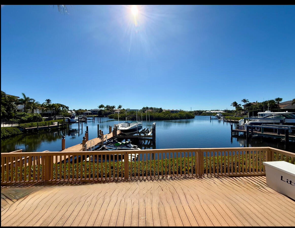 ADMIRALS COVE - Residential
