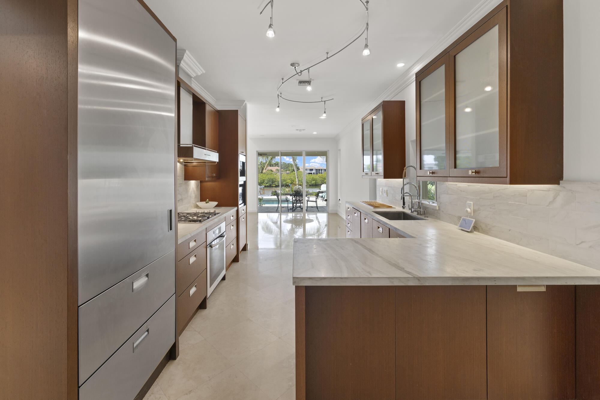 ADMIRALS COVE - Residential