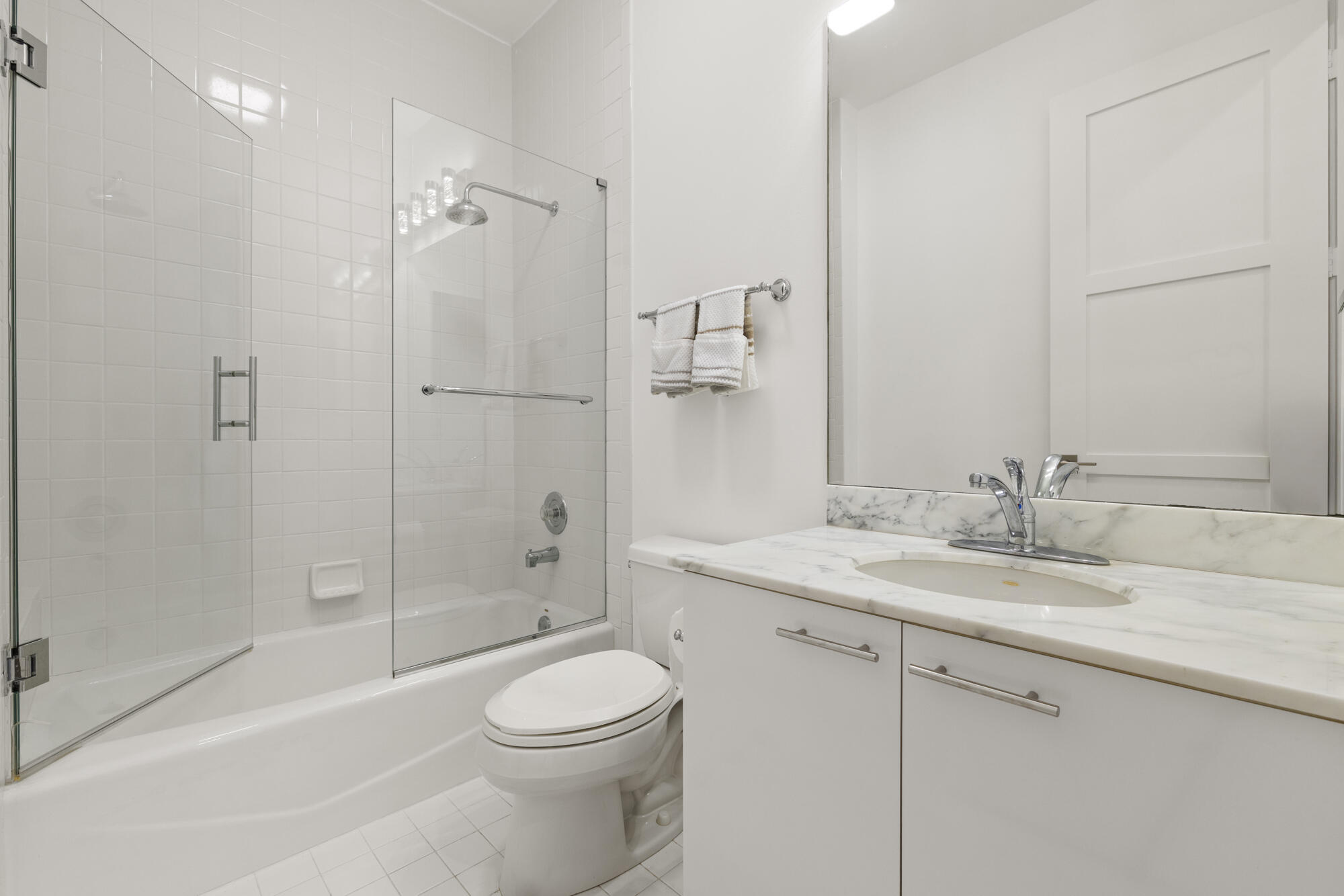 ADMIRALS COVE - Residential