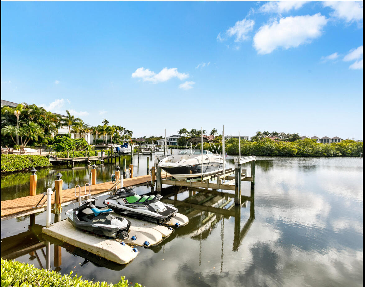 ADMIRALS COVE - Residential
