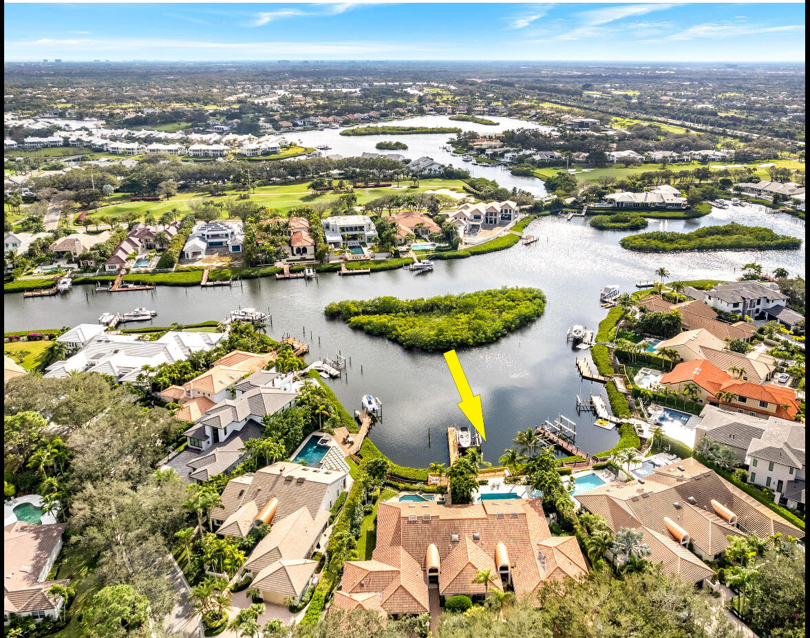 ADMIRALS COVE - Residential