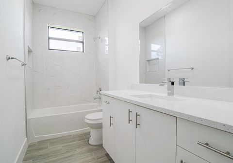 15633 Lakeland Circle Port Charlotte FL 33981