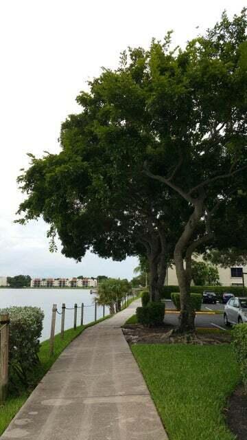 LAKE EMERALD - Residential