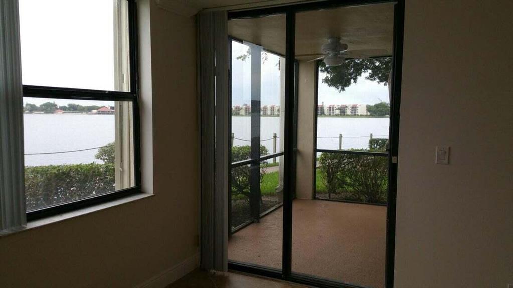 LAKE EMERALD - Residential