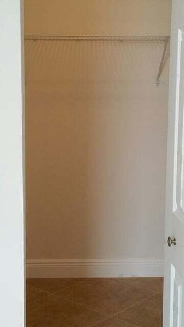 LAKE EMERALD - Residential