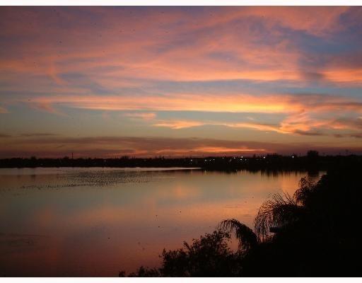 LAKE EMERALD - Residential