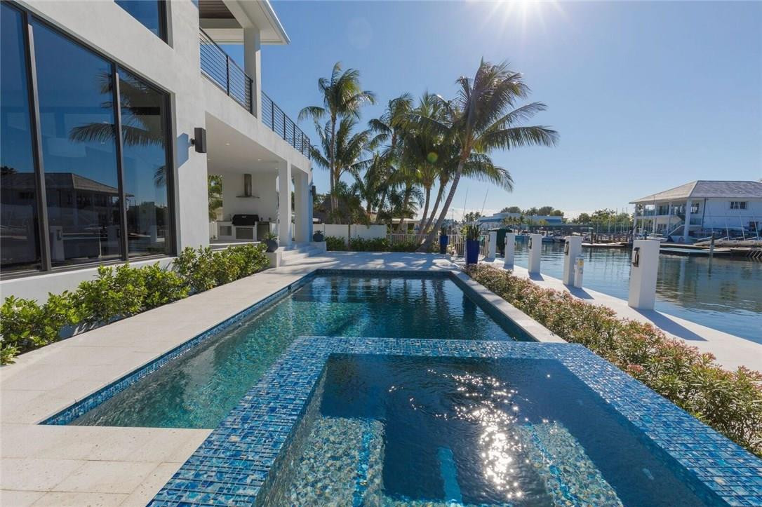 RIO VISTA ISLES - Residential