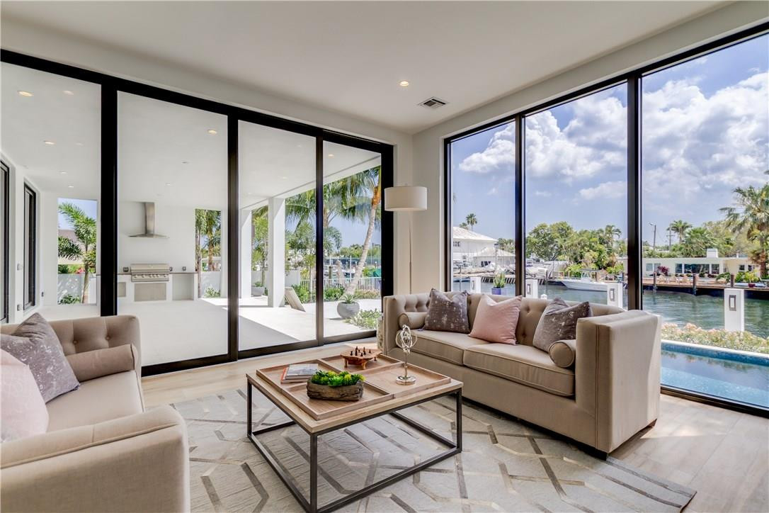 RIO VISTA ISLES - Residential