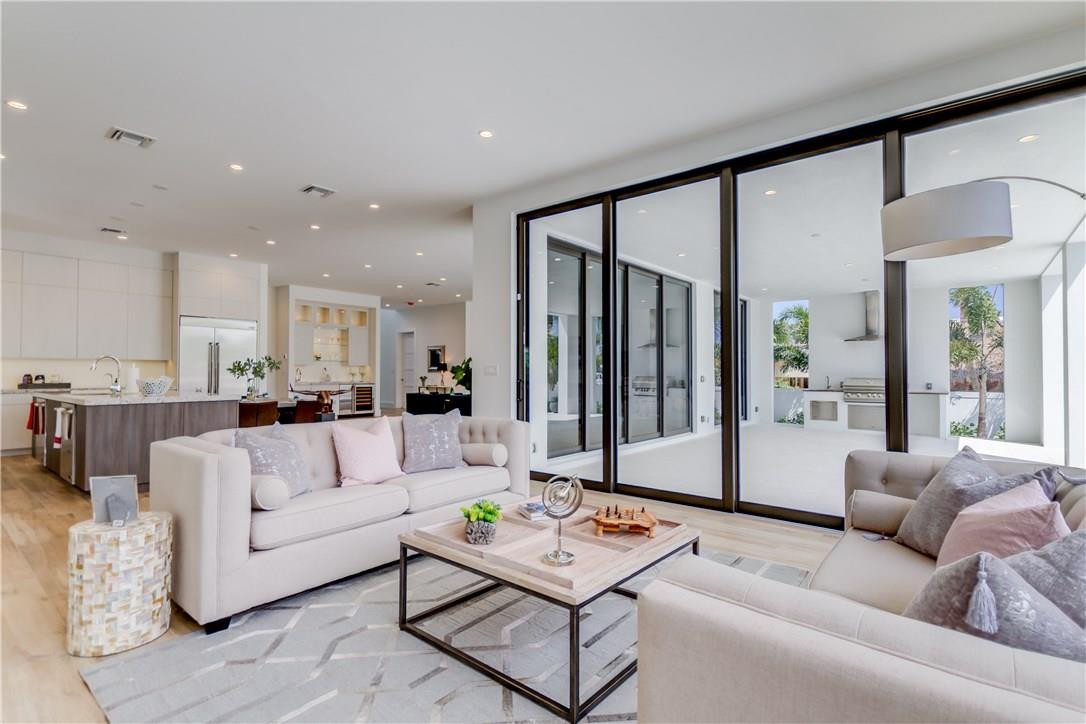 RIO VISTA ISLES - Residential