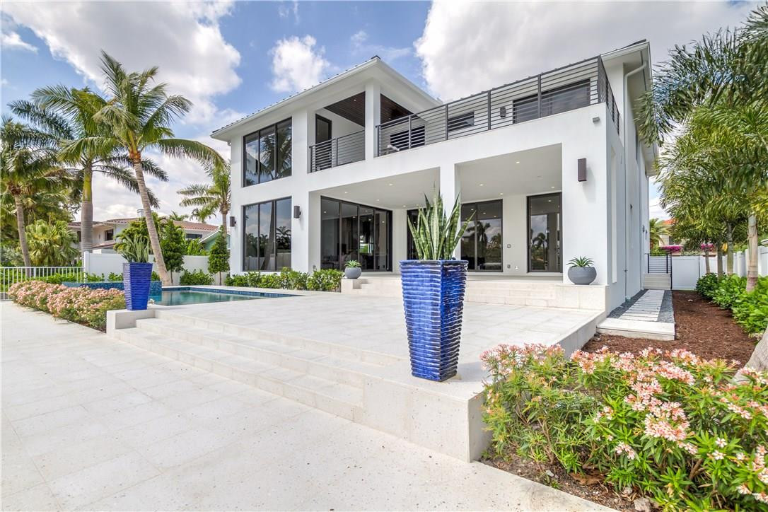 RIO VISTA ISLES - Residential