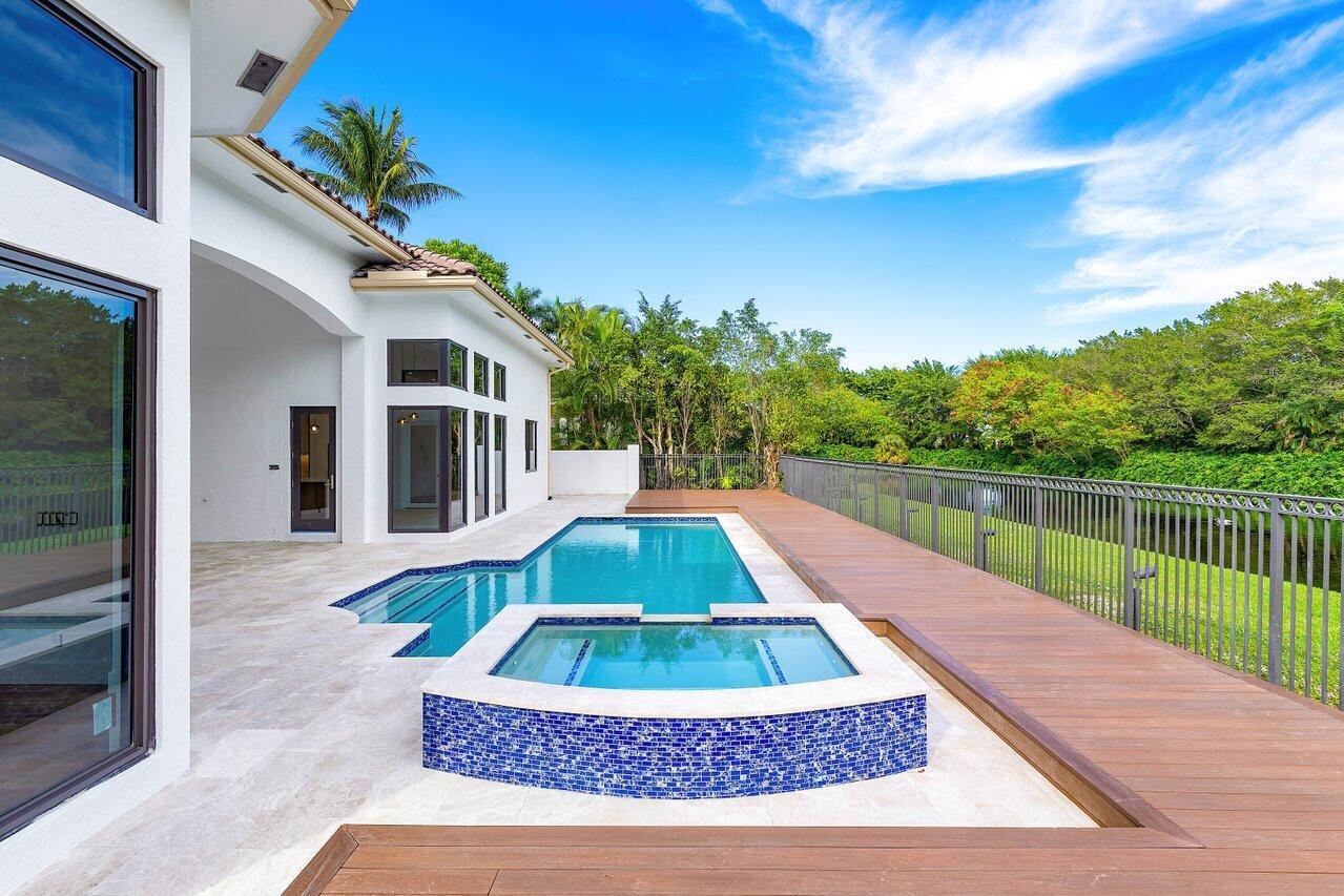 VINTAGE OAKS / POLO CLUB - Residential