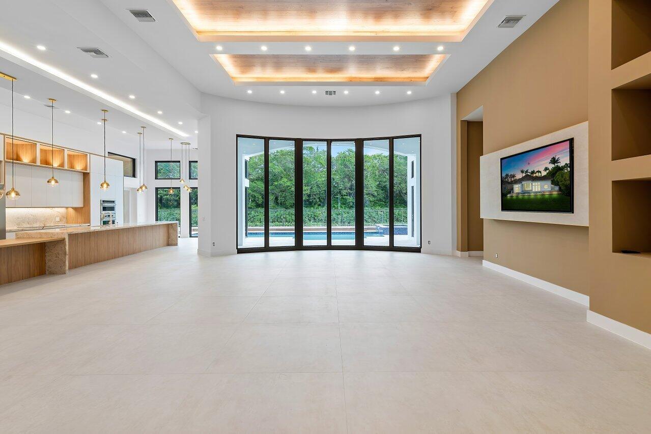 VINTAGE OAKS / POLO CLUB - Residential