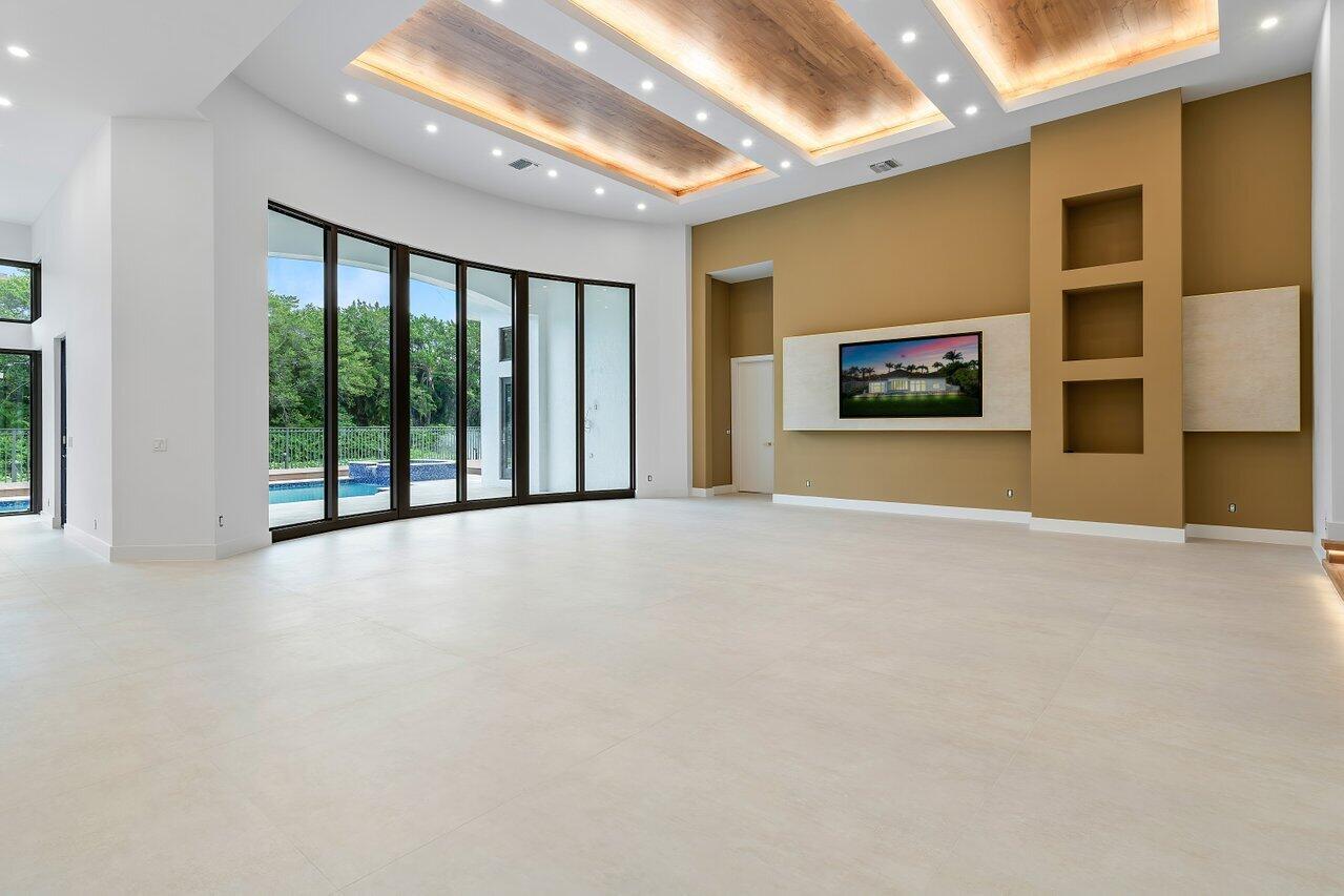 VINTAGE OAKS / POLO CLUB - Residential