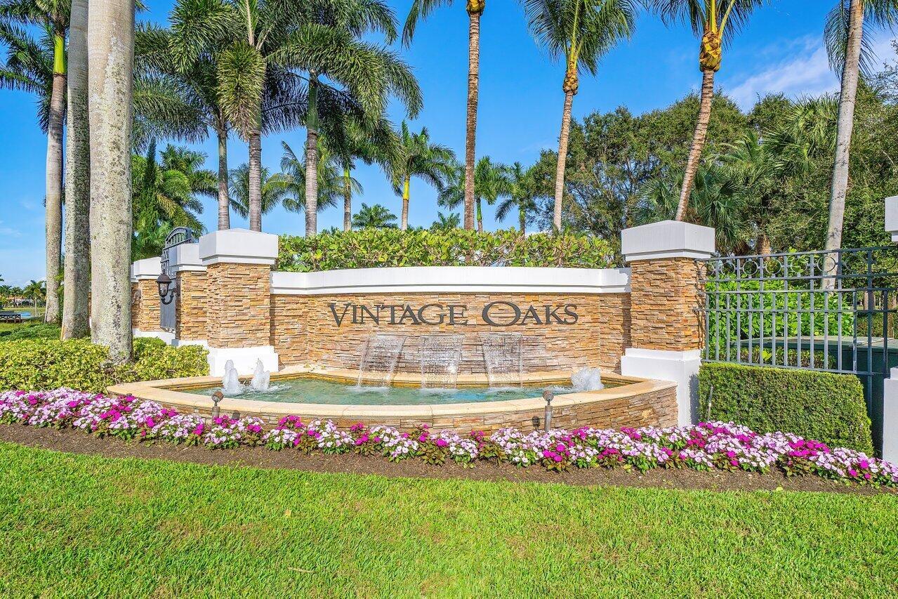 VINTAGE OAKS / POLO CLUB - Residential
