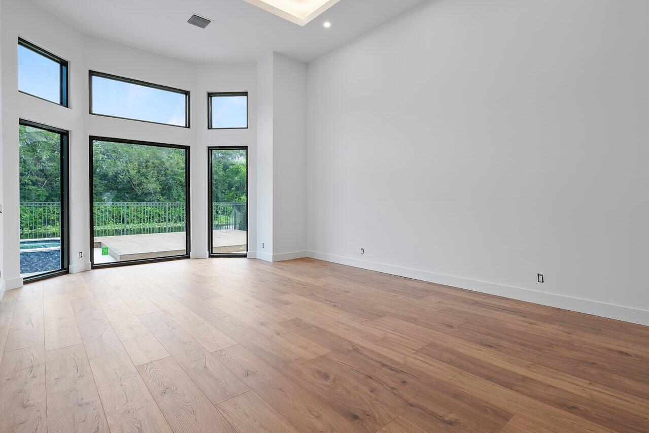 VINTAGE OAKS / POLO CLUB - Residential