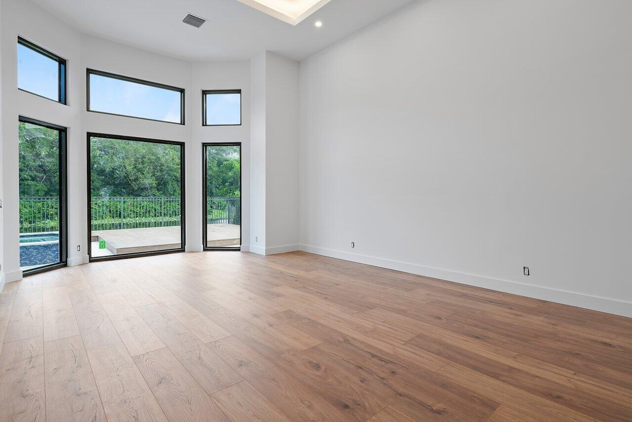 VINTAGE OAKS / POLO CLUB - Residential