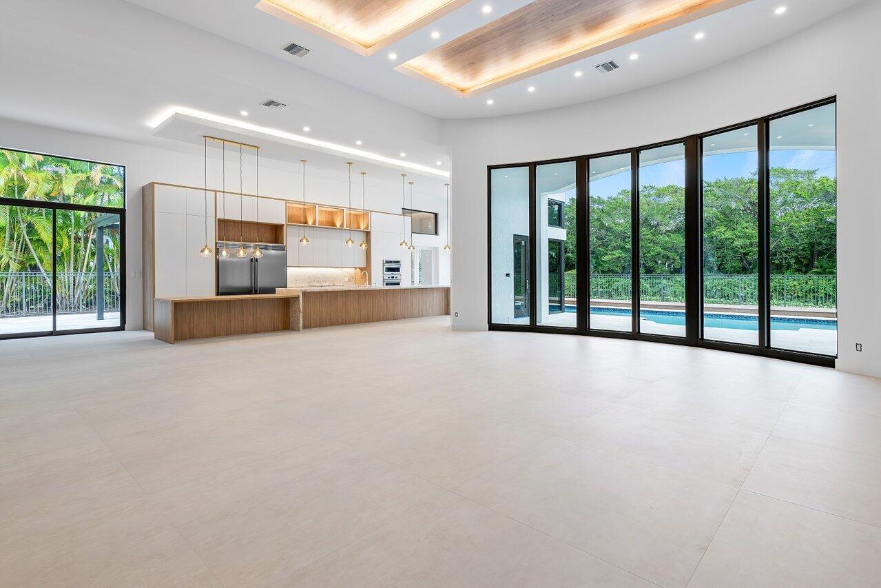 VINTAGE OAKS / POLO CLUB - Residential