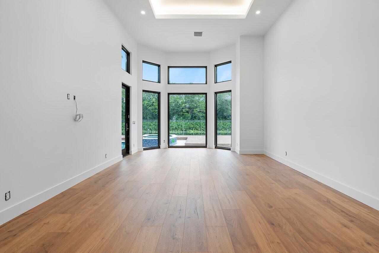 VINTAGE OAKS / POLO CLUB - Residential