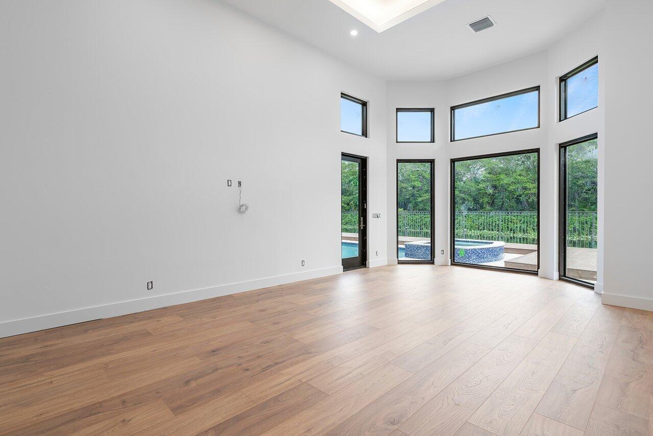 VINTAGE OAKS / POLO CLUB - Residential