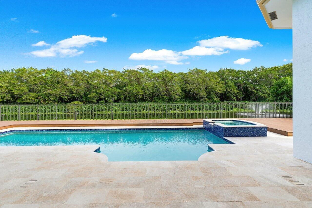 VINTAGE OAKS / POLO CLUB - Residential