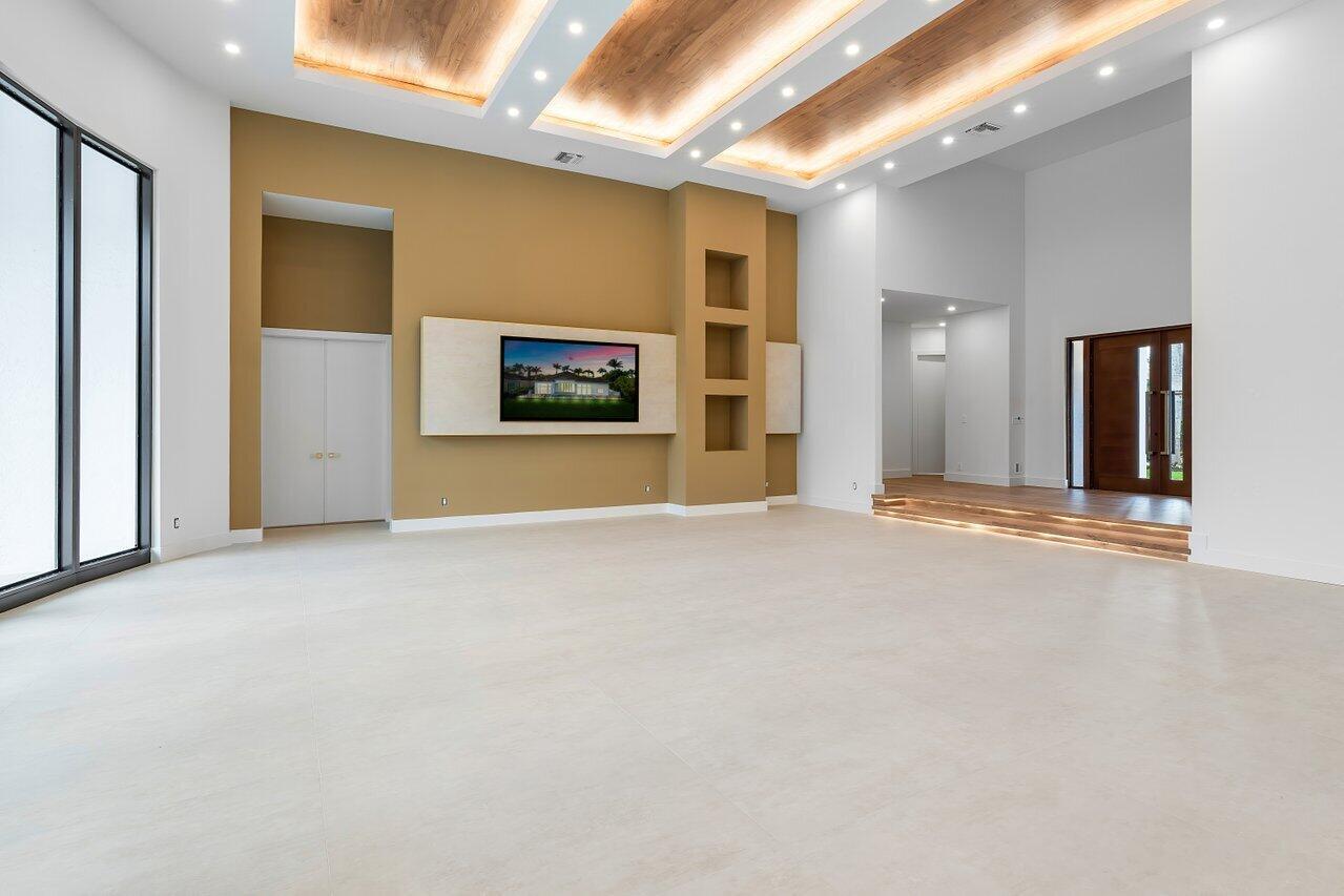 VINTAGE OAKS / POLO CLUB - Residential