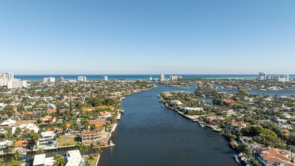 Photo of 232 SW 12th Avenue, Fort Lauderdale, FL 33315 (MLS # B26010273)