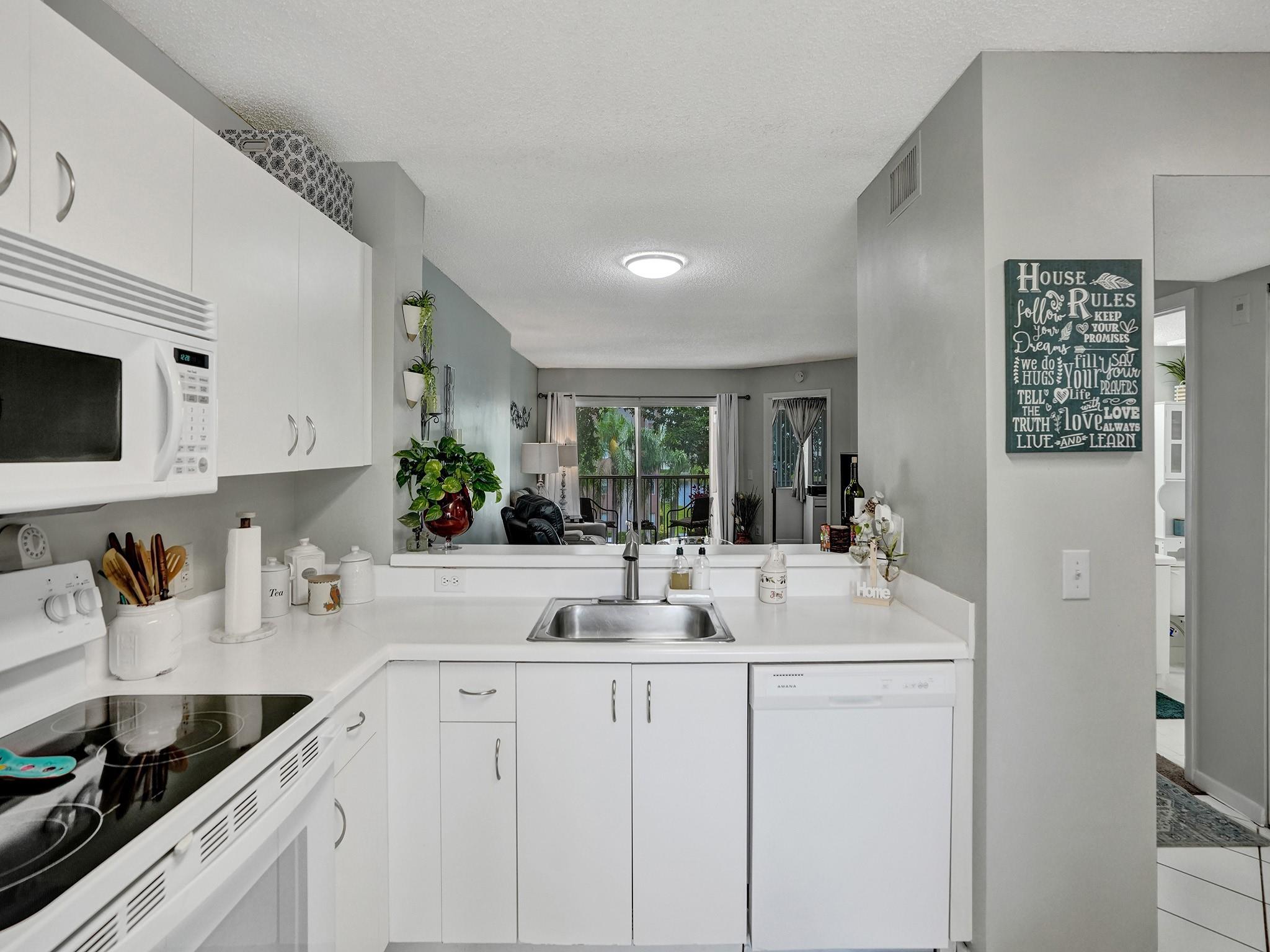 TRENT @ KINGS POINT - Residential