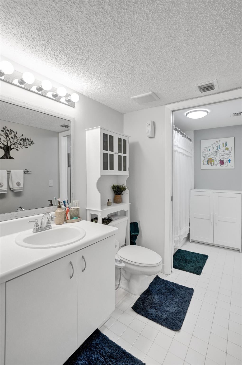 TRENT @ KINGS POINT - Residential