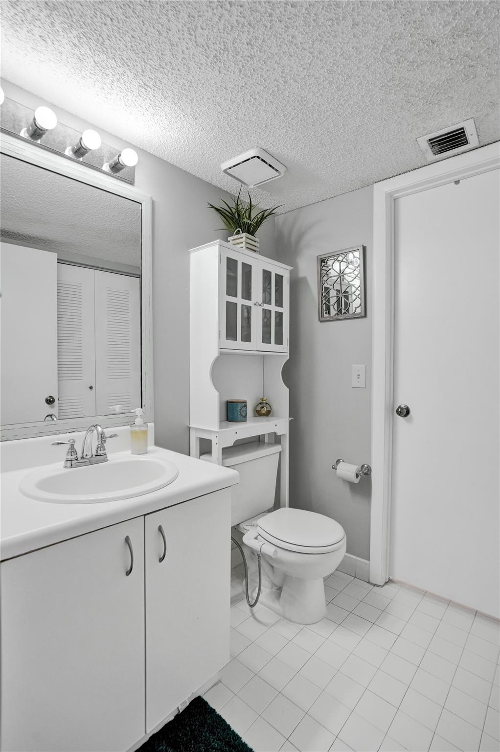 TRENT @ KINGS POINT - Residential
