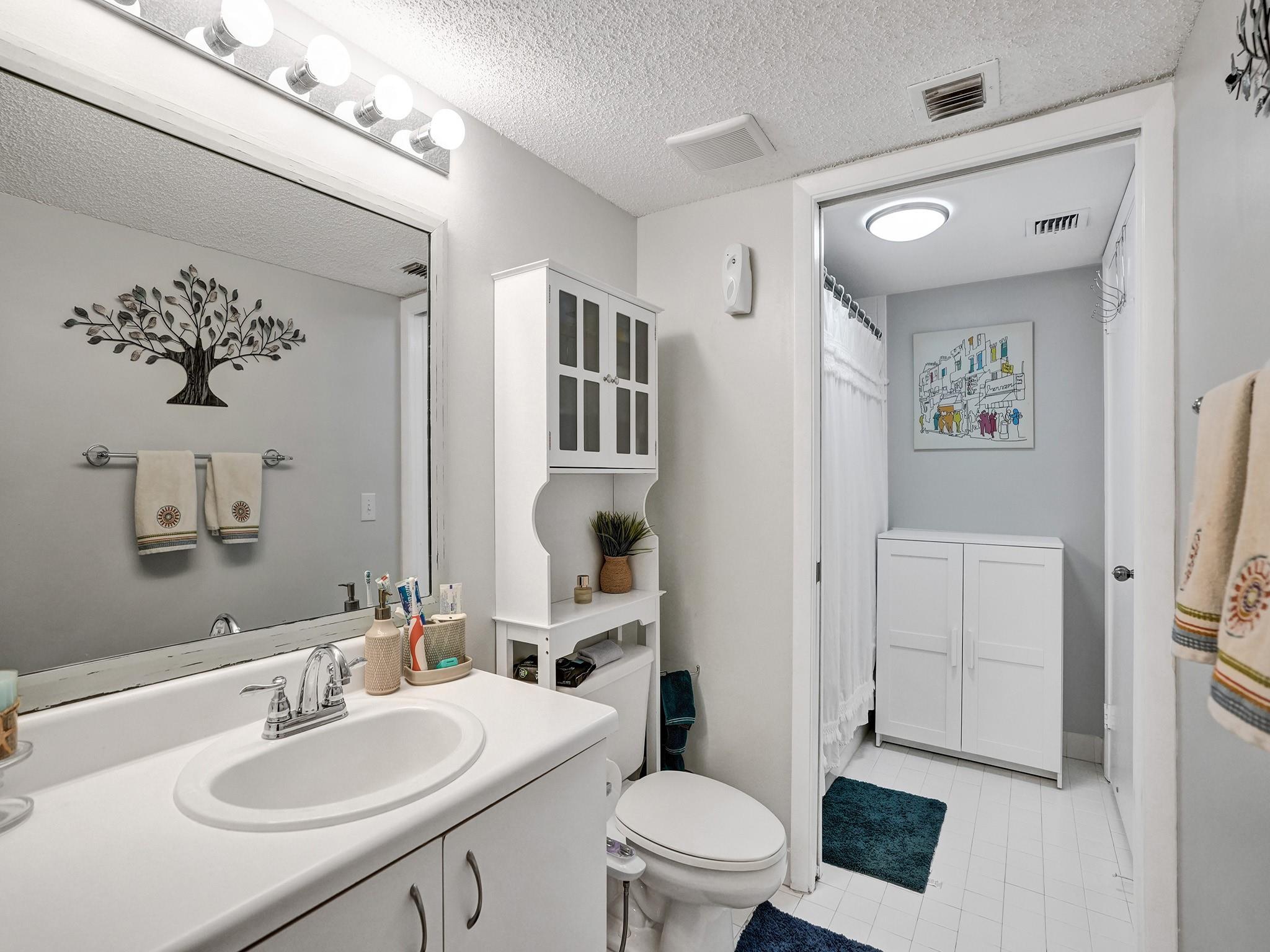 TRENT @ KINGS POINT - Residential