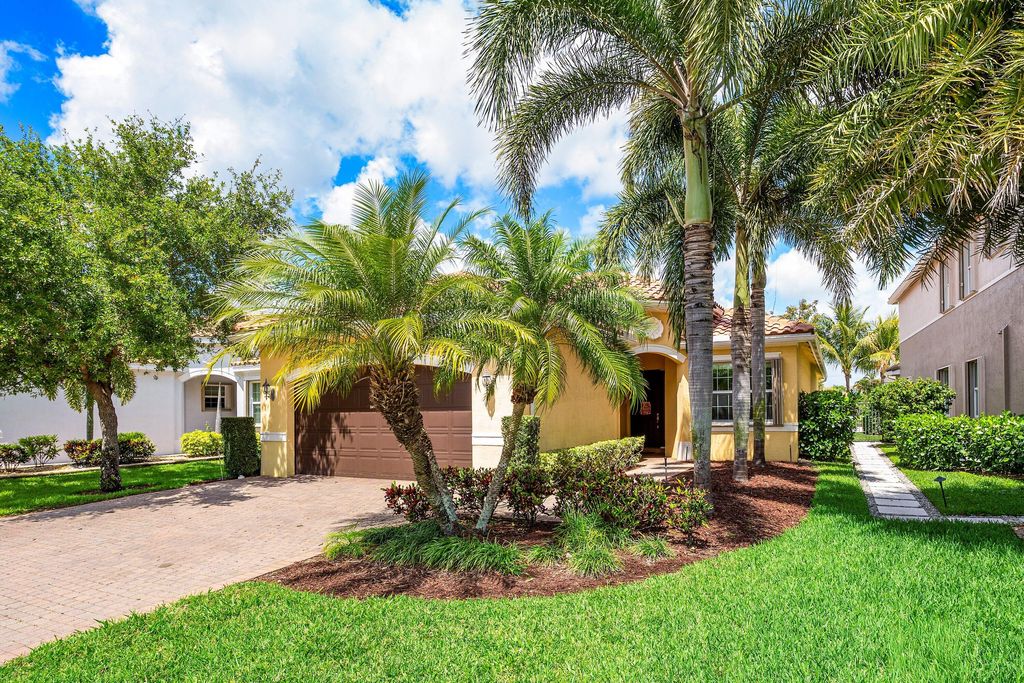 Photo of 8136 Pinnacle Pass Way, Boynton Beach, FL 33473 (MLS # B26009332)