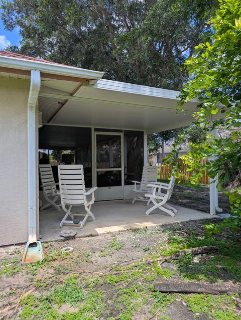 Tiny photo for 1036 18th Street SW, Vero Beach, FL 32962 (MLS # B26037172)