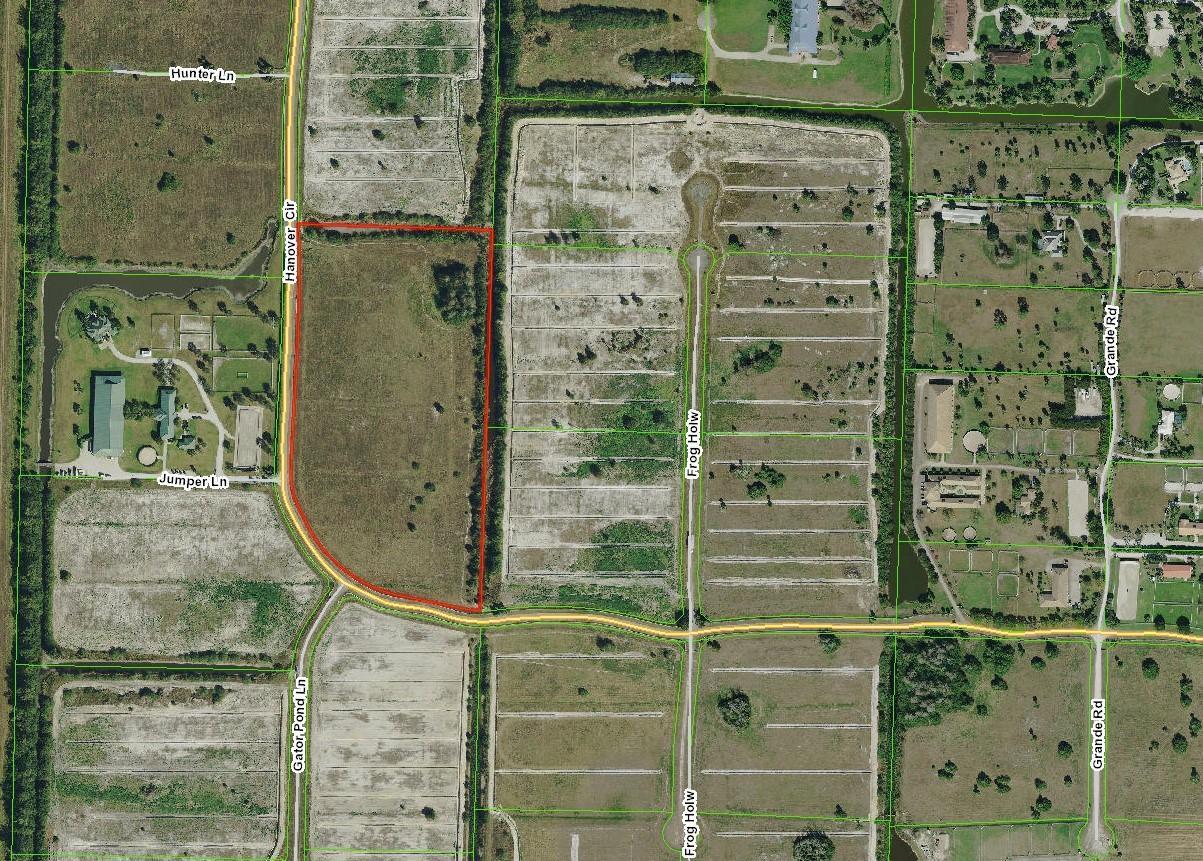 A prime location in a gated equestrian subdivision. Ability to build a covered arena and build your custom equestrian estate. Competitively priced. Just minutes to all of Wellington's equestrian venues.
