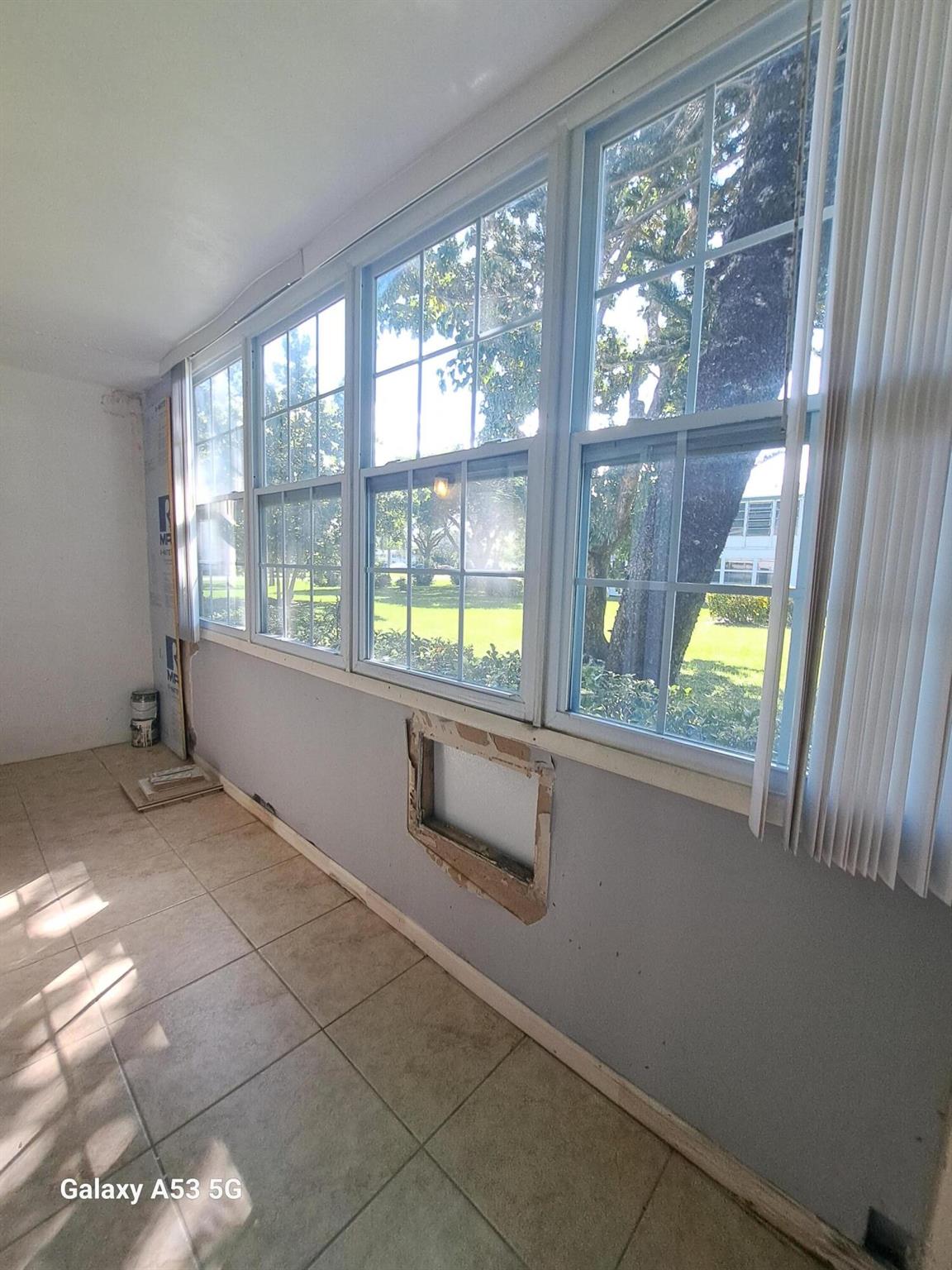 SUSSEX CONDO - Residential