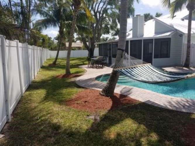 198 SW 15th Ct
