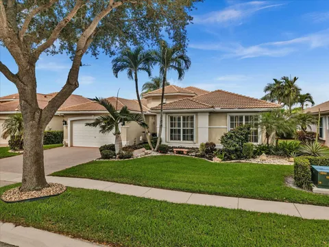 13203 Alhambra Lake Circle, Delray Beach, FL MLS: R11082460
