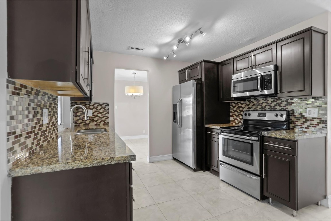 Paradise Gardens Sec 4 76 - Residential