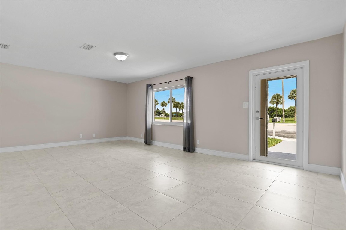 Paradise Gardens Sec 4 76 - Residential