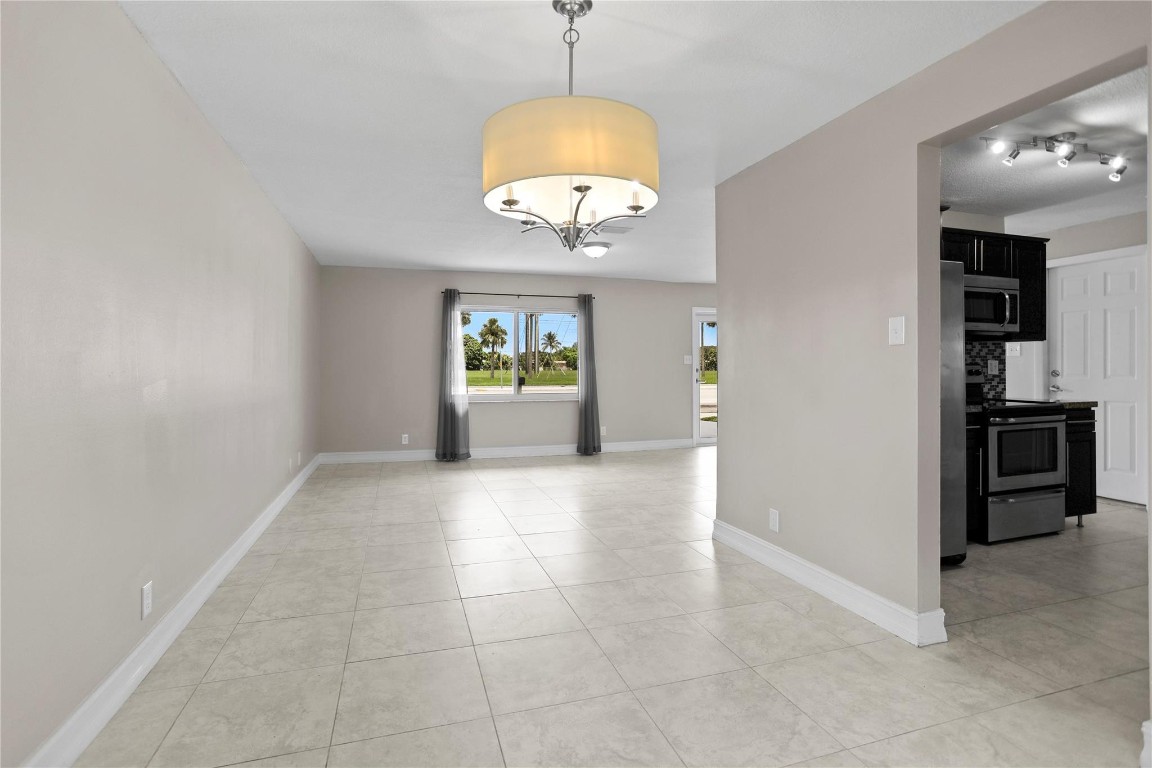 Paradise Gardens Sec 4 76 - Residential