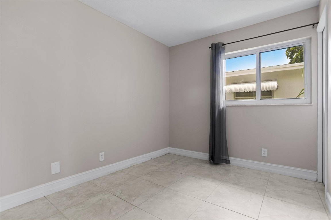 Paradise Gardens Sec 4 76 - Residential