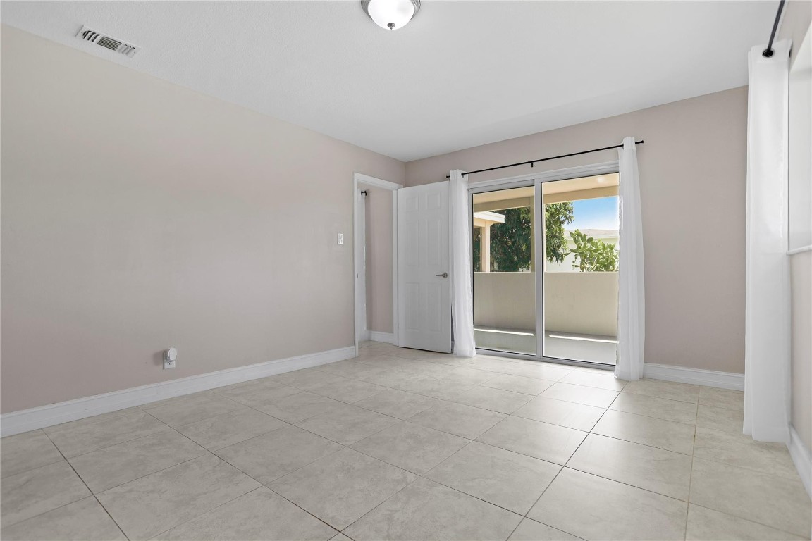 Paradise Gardens Sec 4 76 - Residential
