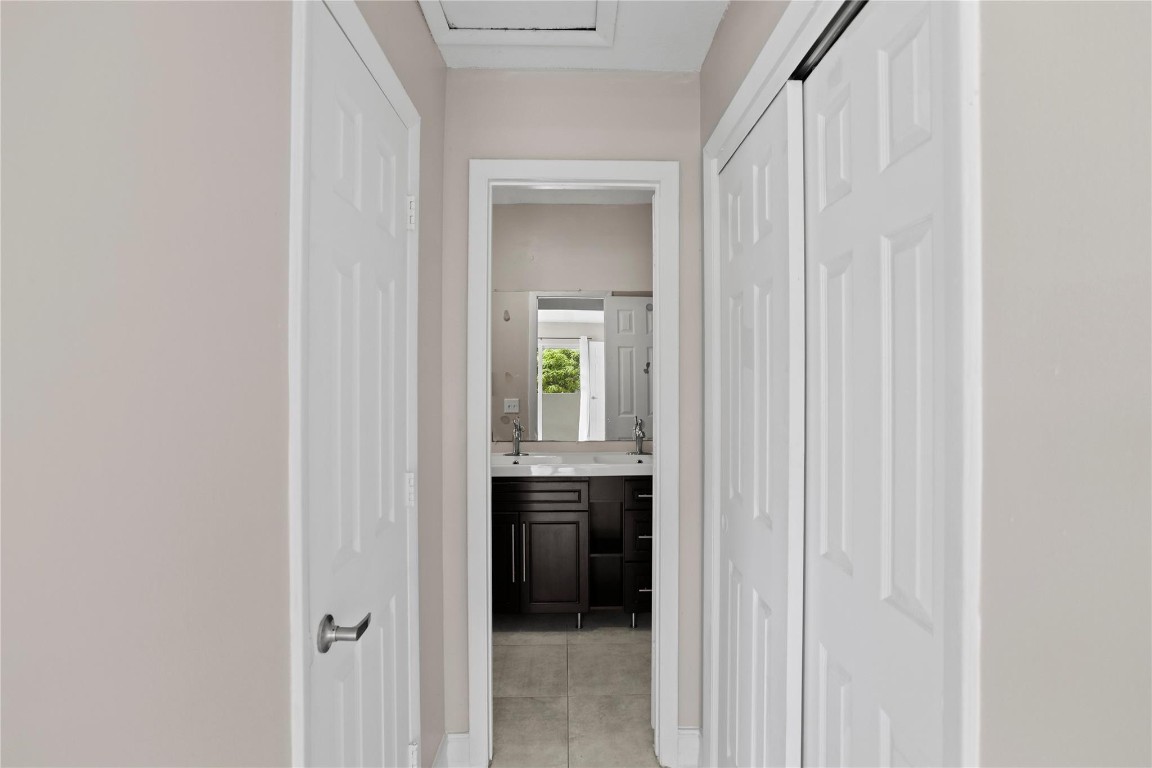 Paradise Gardens Sec 4 76 - Residential