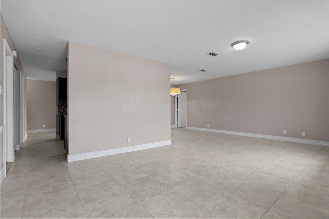 Paradise Gardens Sec 4 76 - Residential