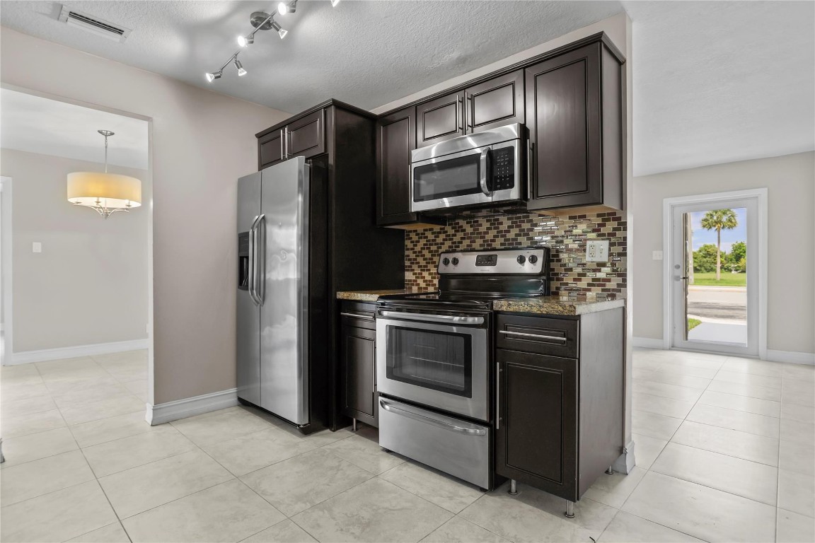 Paradise Gardens Sec 4 76 - Residential