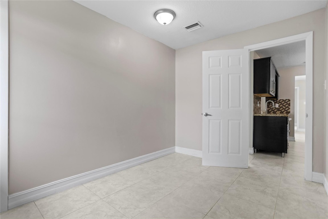 Paradise Gardens Sec 4 76 - Residential
