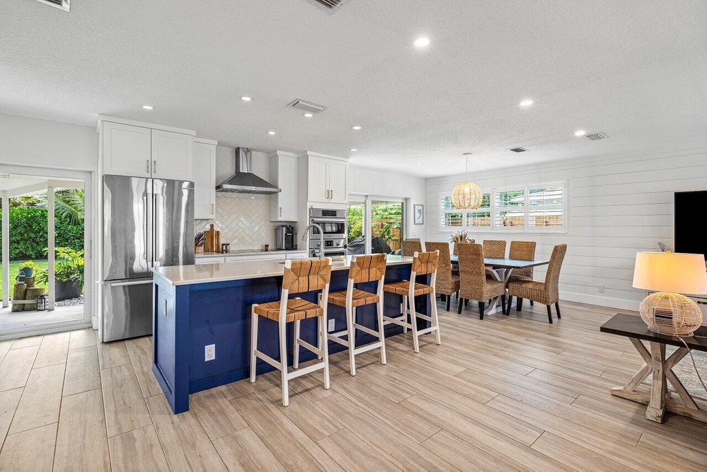 Photo of 363 Saturn Avenue, Tequesta, FL 33469 (MLS # R10999886)