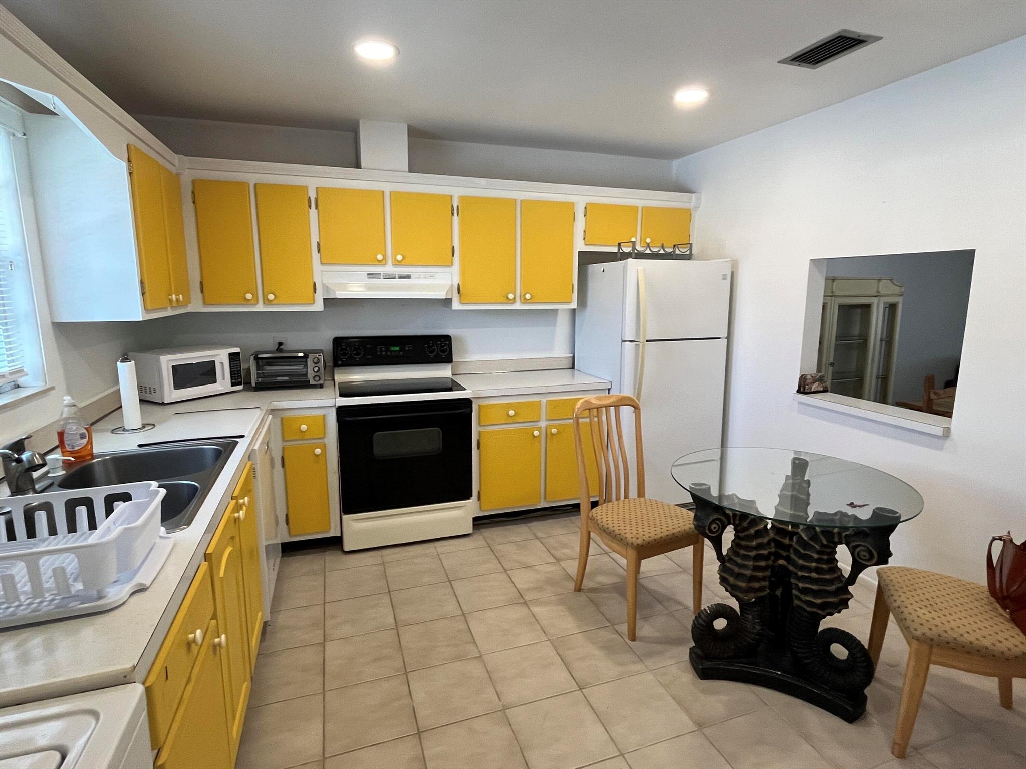 COVERED BRIDGE CONDO - Residential Lease